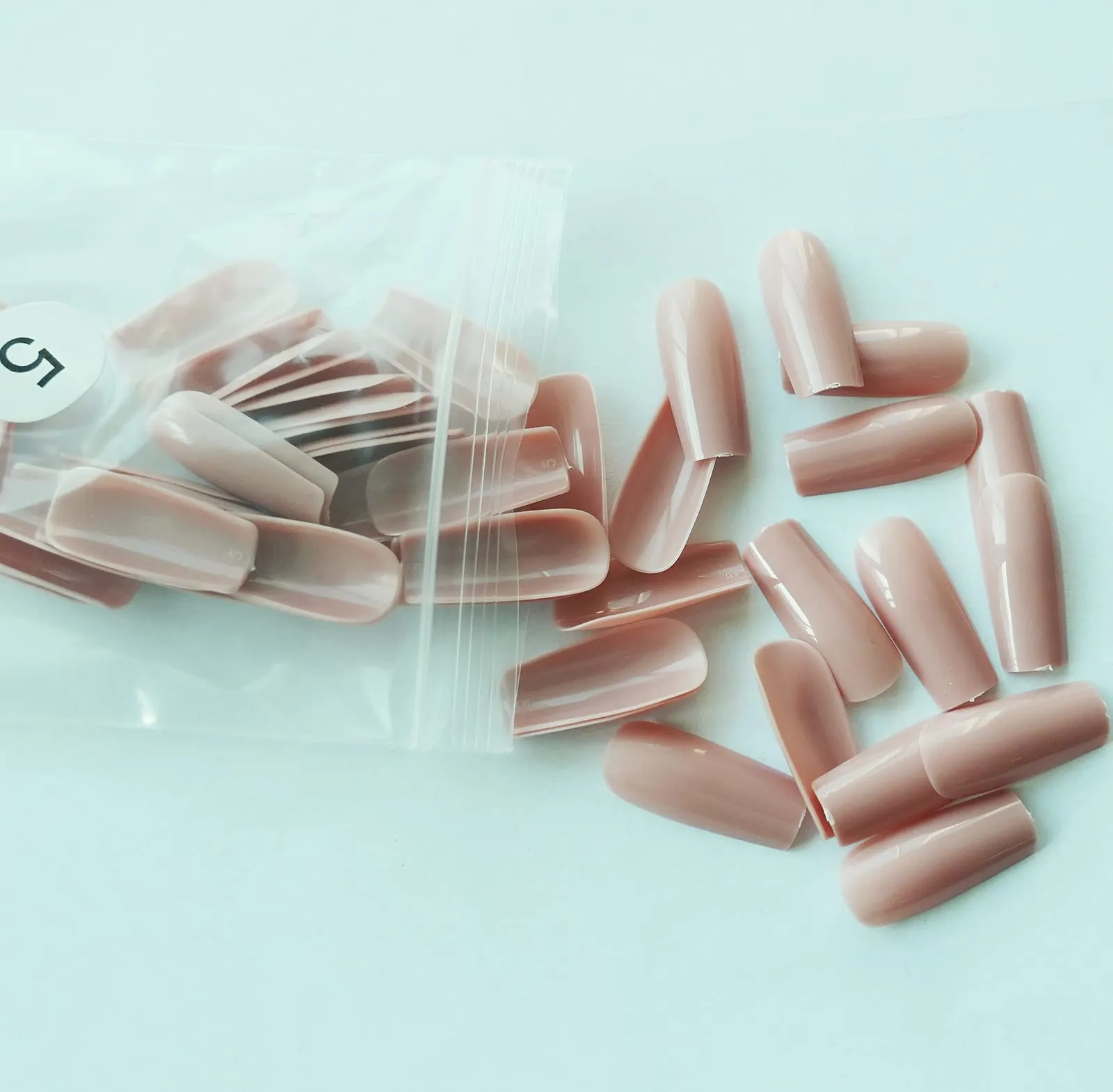 600pc Medium Square Press on Nails Cololred Straight False Nails Artificial Fingernails 10 Sizes for Women Girls (Jelly Nude)