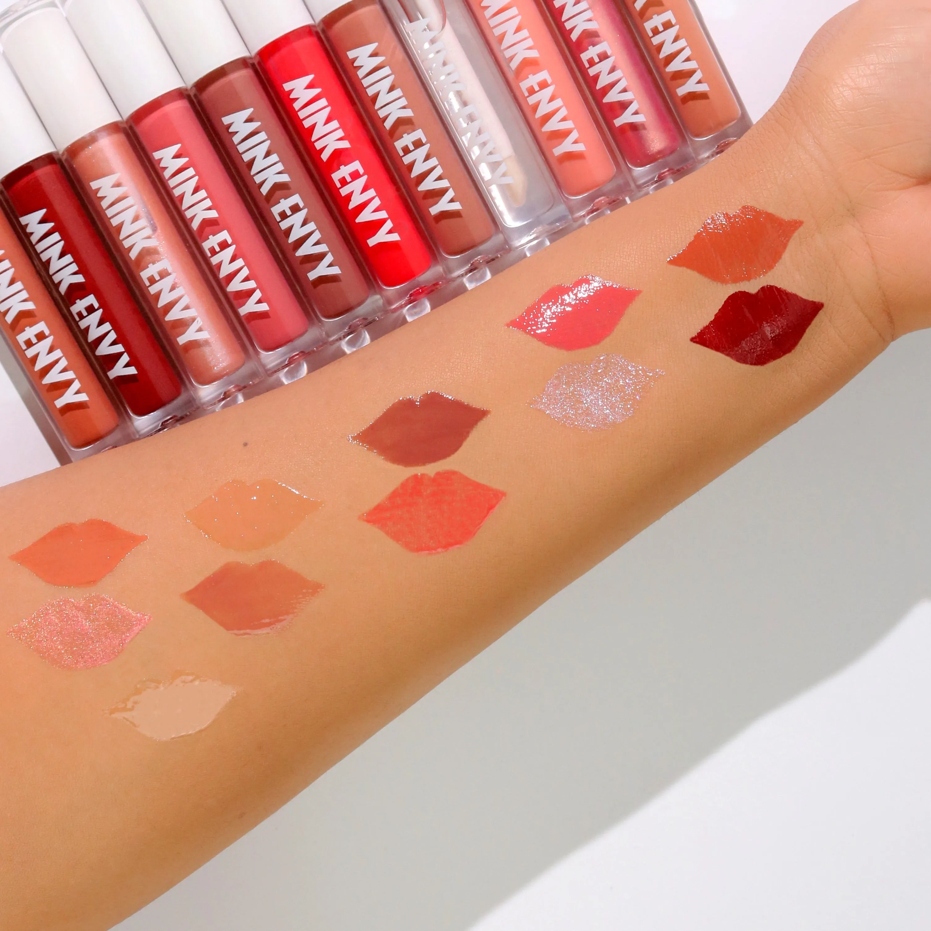 Expensive Lip Gloss Shimmer Shine