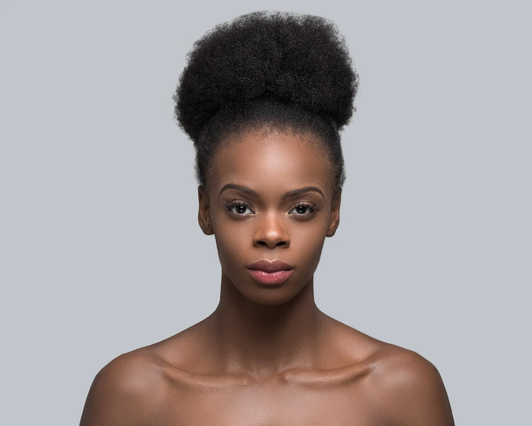 Seamless HD foundation CONTOUR Shade Dark